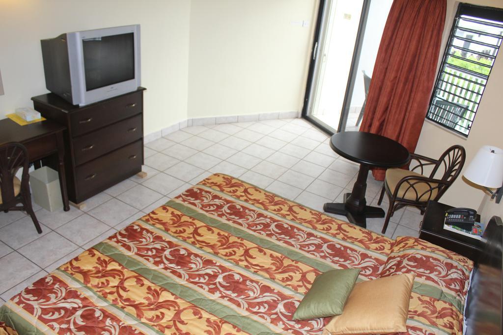 Allamanda Beach Resort Grand Anse Esterno foto